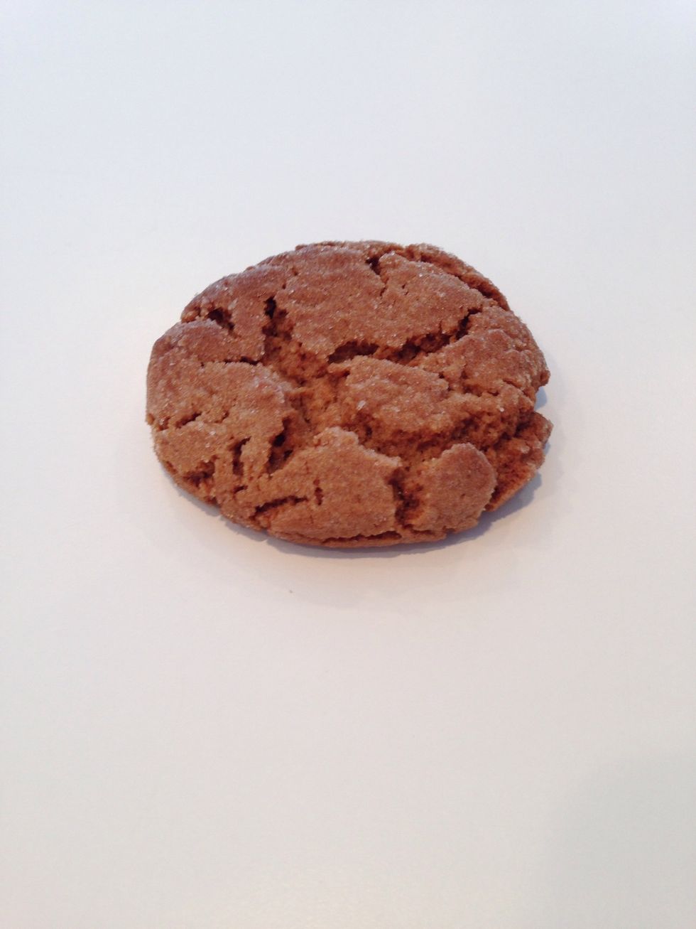 Cinnamon always reminds me of my favorite Gingersnaps, from Great Lakes Cookies and Cakes. Together with Chinese Ginger, those cookies have the perfect flavor. Don't worry, no cloves.