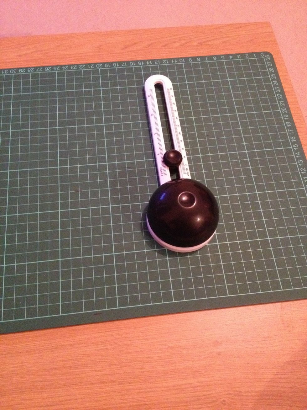 Circle Cutter and Cutting Matt