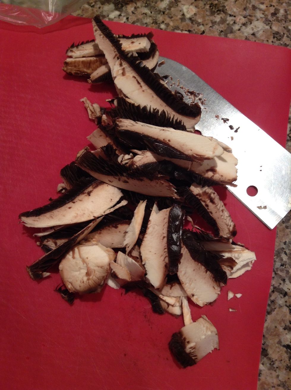 Clean and chop portobello mushroom into 1" pieces.