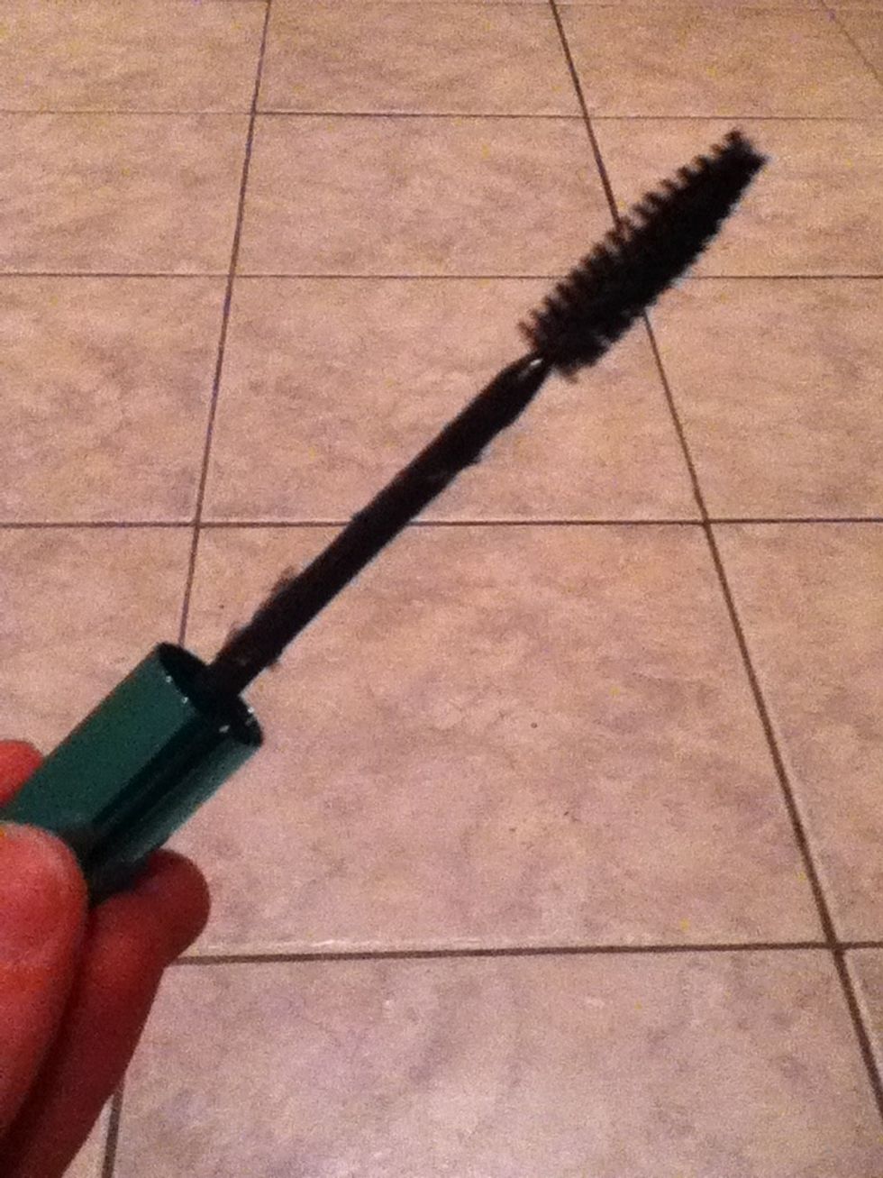 Clean off an old mascara brush. Make it completely free of mascara.