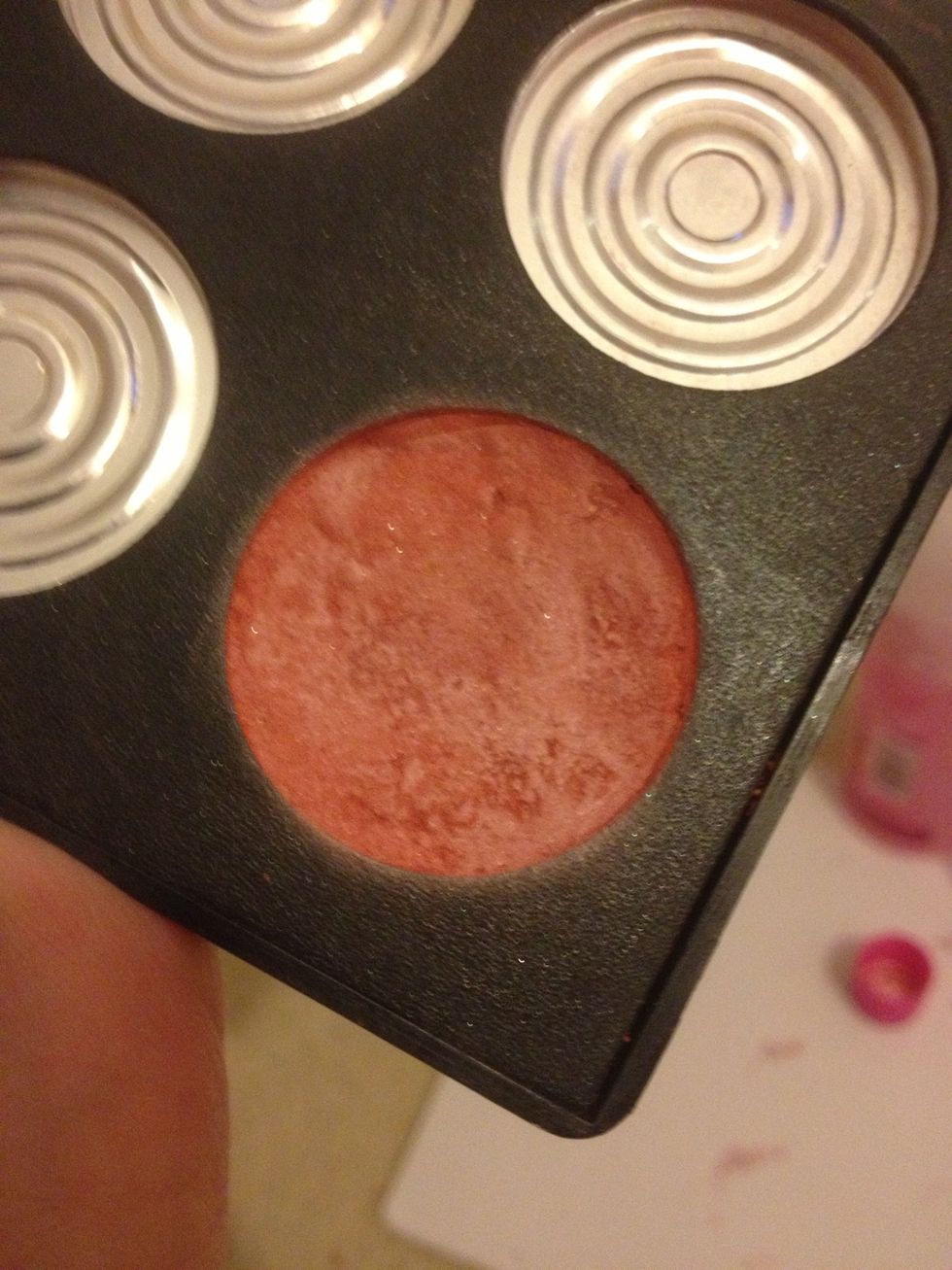 Clean up with remover around the pan and leave to dry for 15 minutes