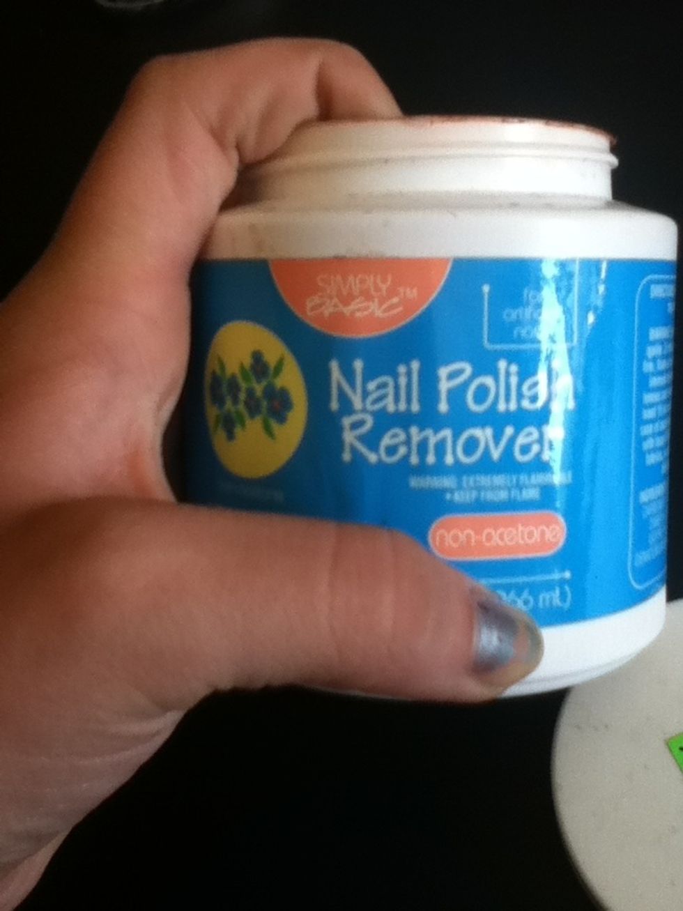 Clean your nails very good