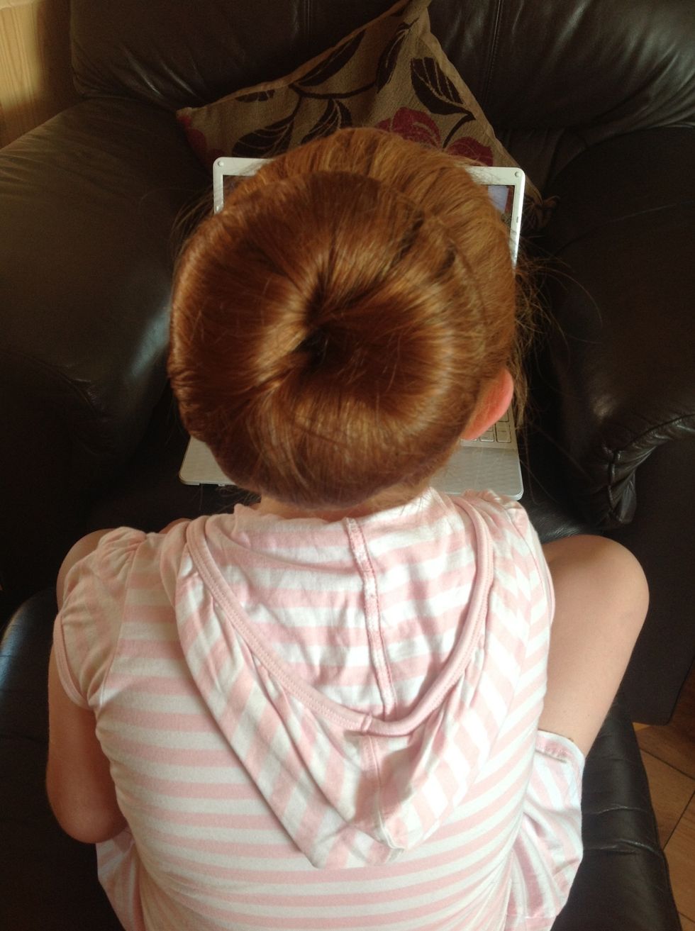 Clip the bun doesn't so the hair underneath isn't visible.