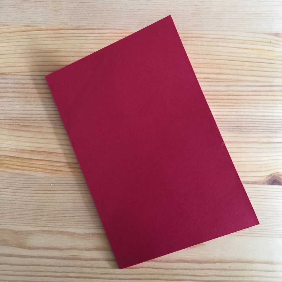 Close the cardstock and the piece with glue on the right place.