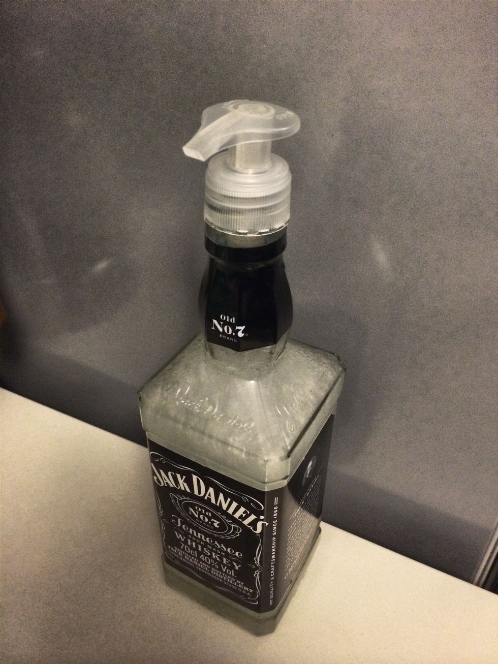 Close the mouthpiece of the bottle with the cork of the soap.