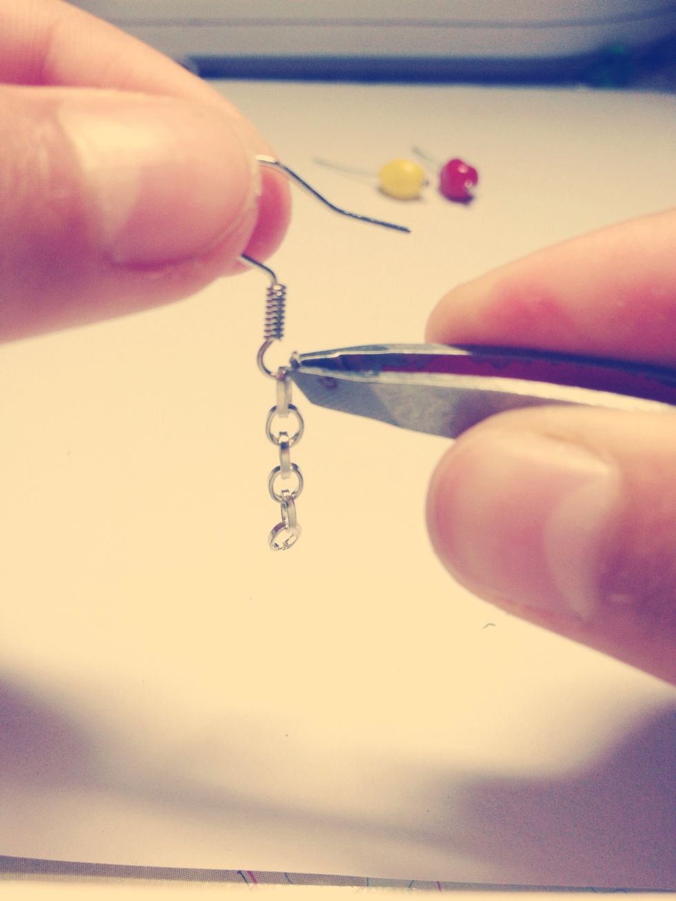 Close the open loop to keep the chain there.