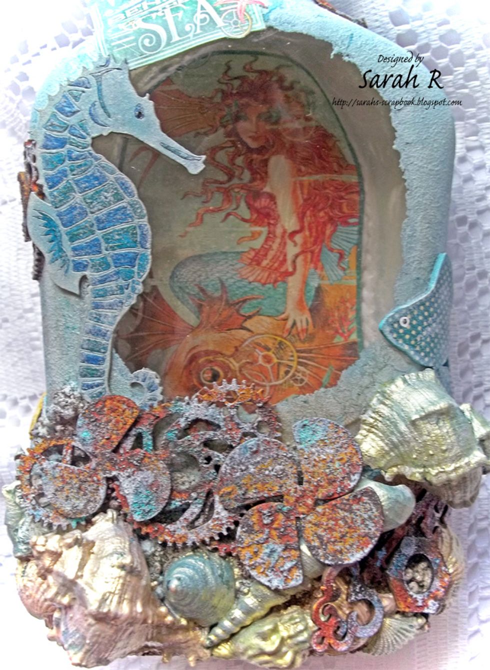 Close-up of the front of the bottle.