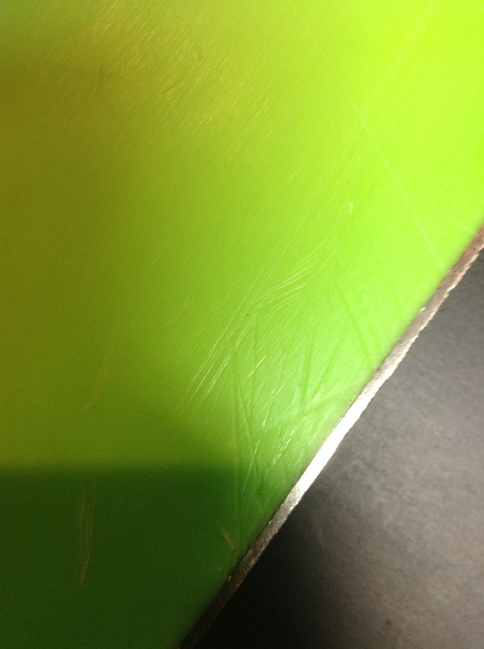 (Close-up picture of scratch)