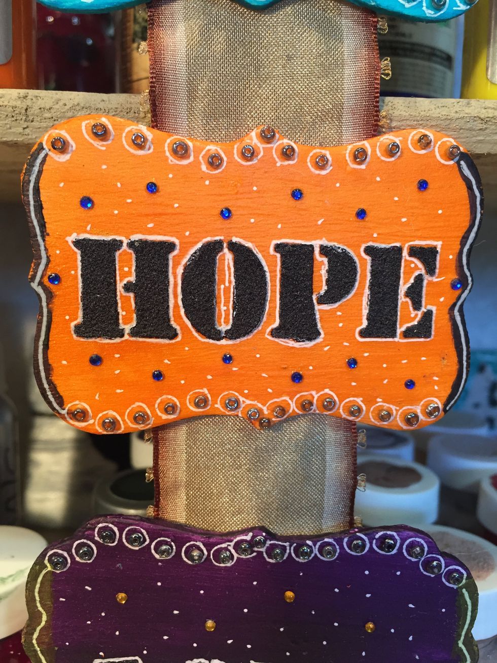 Closeup - The picture is cut off for some reason, but I ran a strip of Tuxedo Velvet down each side and then went over it with the white pen.