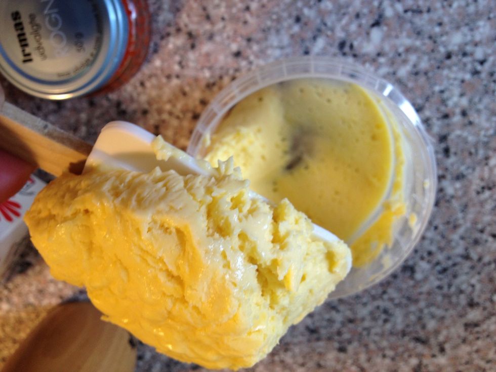Cold hollandaise. Lucky me that I saved it.