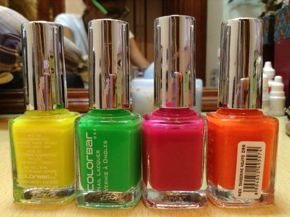 Collect your bright summer nail polish!