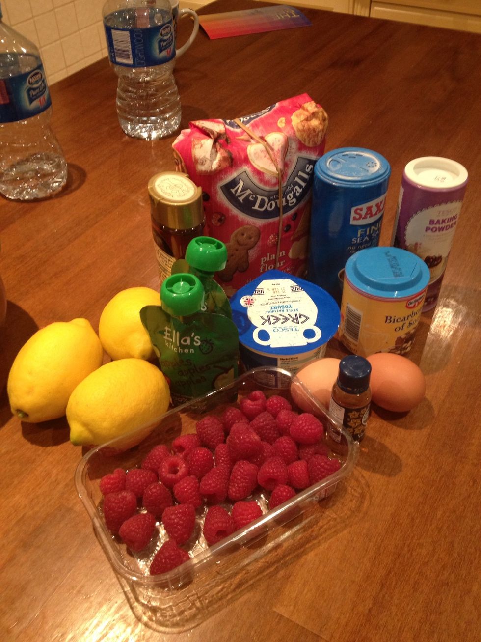 collect your ingredients! preheat oven to 350F or 180C :)