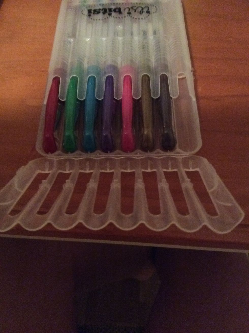 Colour pencils/ Colour pens