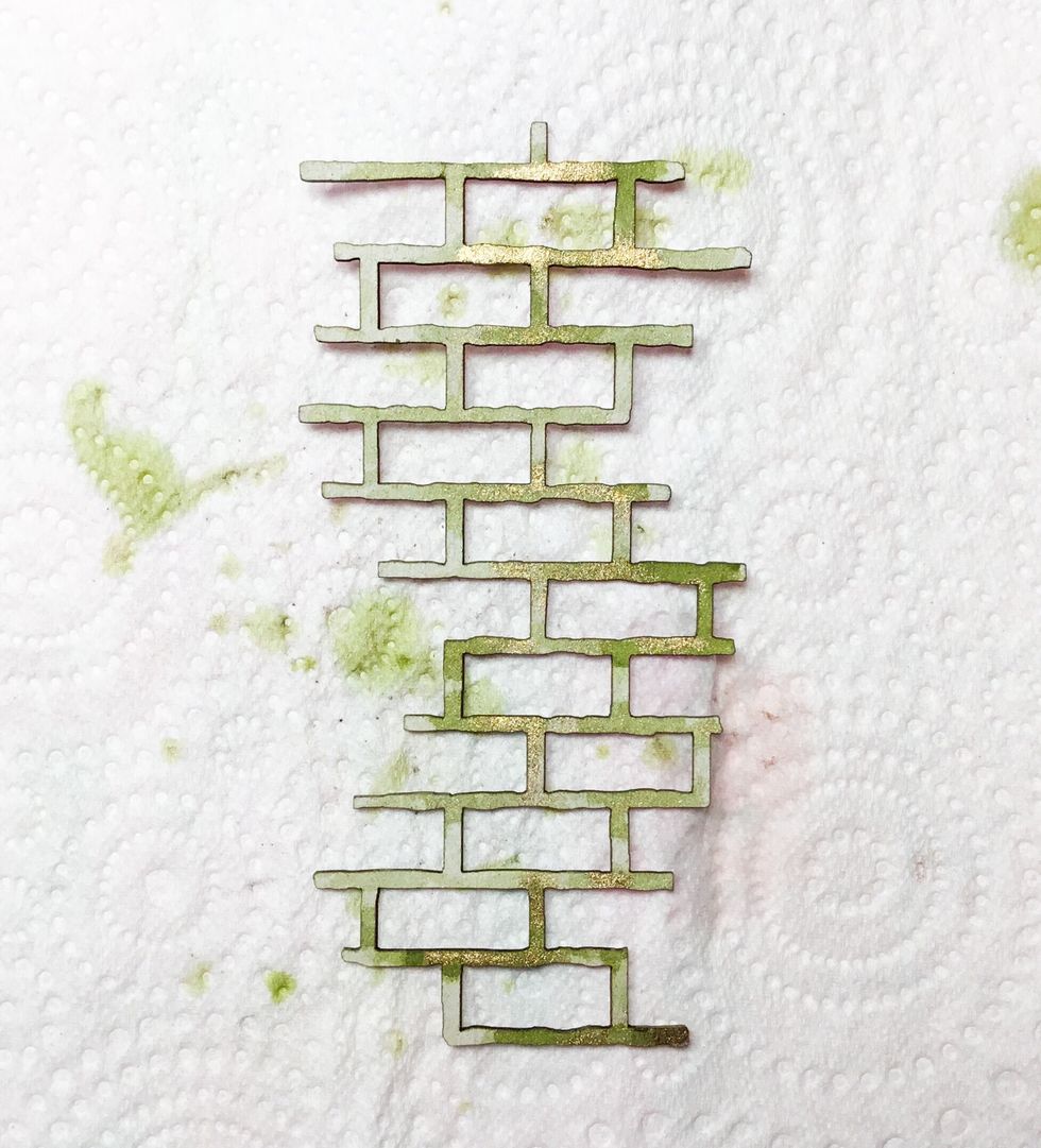 Colour with a mixture of green watercolour and the Rust Mica Powder. You can add more colour if you like, I wanted to leave it a bit natural looking.