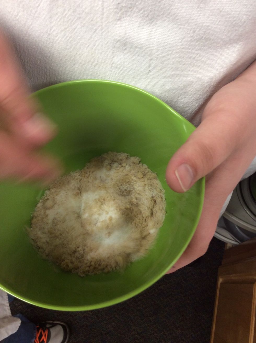 Combine 3 tablespoons sugar and 2 tablespoons brown sugar