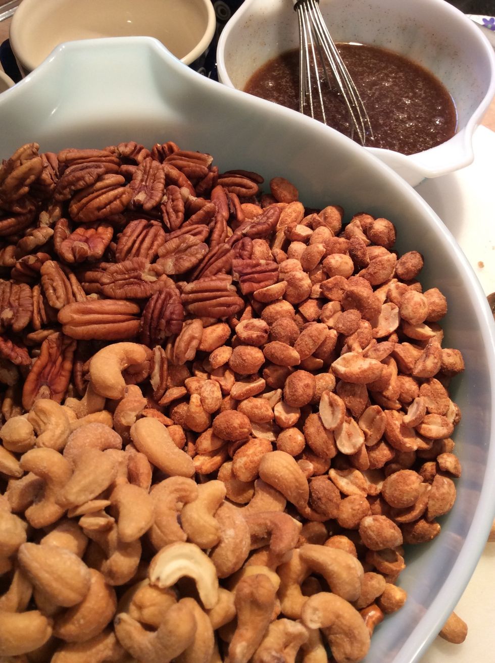 Combine all dry ingredients in a very large bowl.