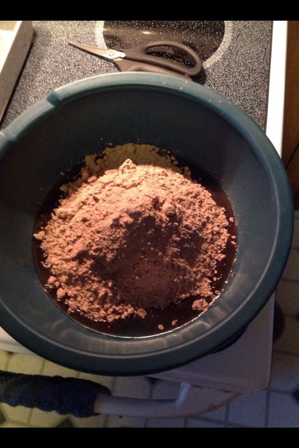 Combine oil, milk, eggs, and brownie mix into large bowl.