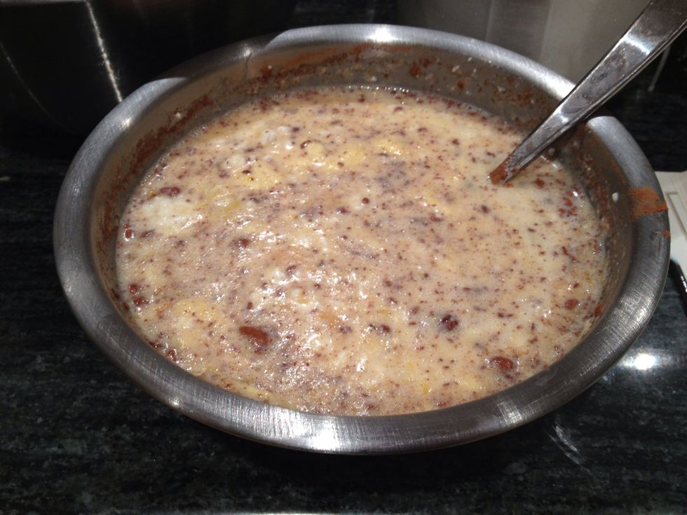 Combine the cottage cheese, milk, sour cream, butter, 1 tablespoon cinnamon, 1/2 cup sugar, eggs and salt.