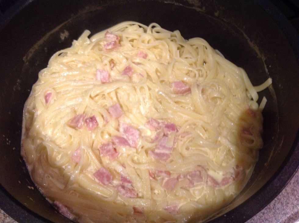 Combine the cream and fettuccine together to make your fettuccine.