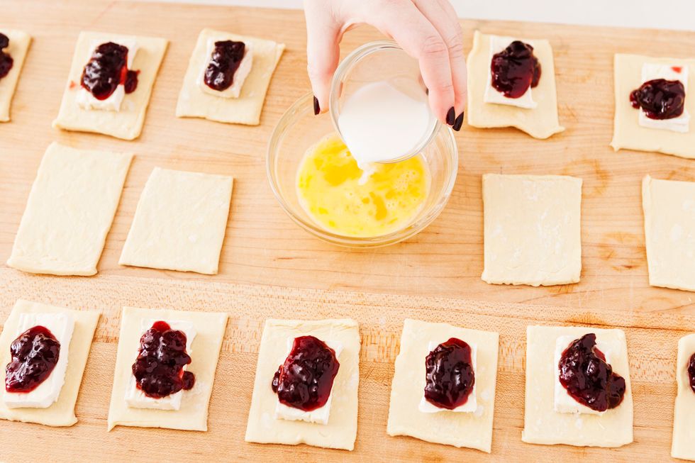 Combine the egg and splash of milk. Beat the milk and eggs together to create an egg wash.