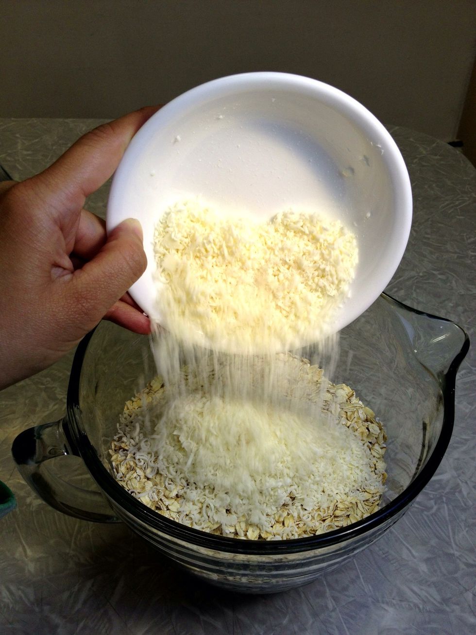 Combine the oatmeal and grated soap.
