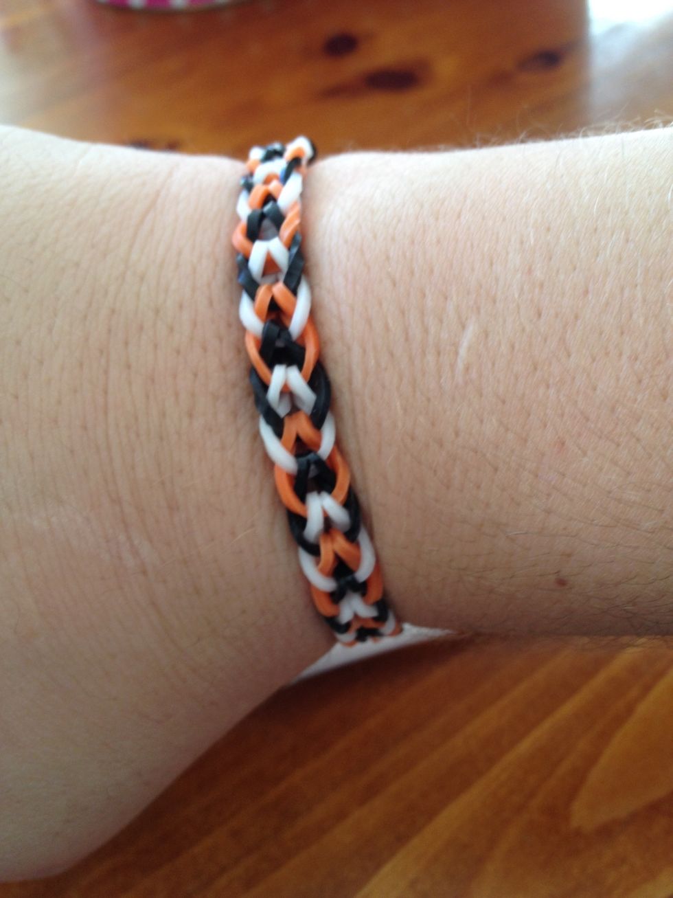 Completed! You can use a single colour,two colours,three colours even multiple colours in this band..
