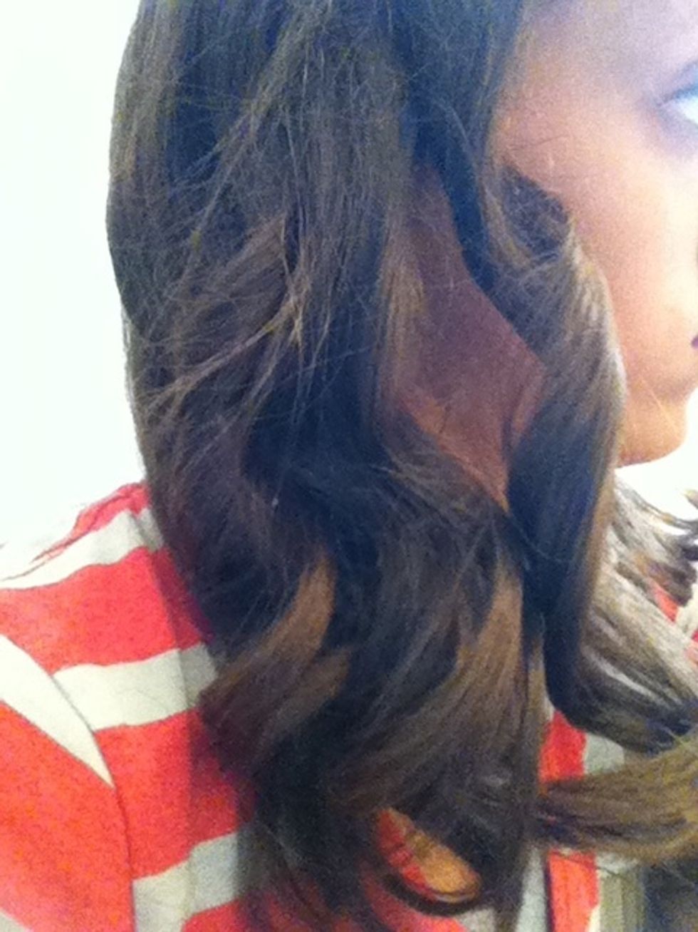 Congrats! You now know how to curl your hair:)