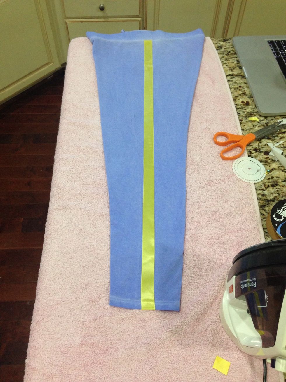 Congratulations young padawan you have successfully completed one side of you pants! Now go repeat these steps for the other side of the pants.