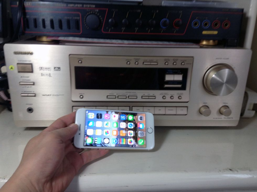 Connect iPhone ( any ) to older home stereo system wirelessly without Bluetooth has been made easier with Gizmo Guy's Music Transmitter