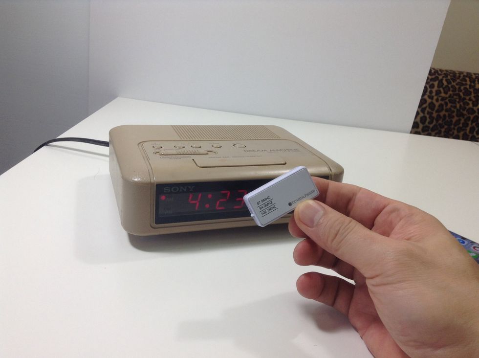 Connect your iPad Mini / iPad Air to your alarm clock radio has been made easy with this gadget from http://www.iphonefmtransmitter.com/