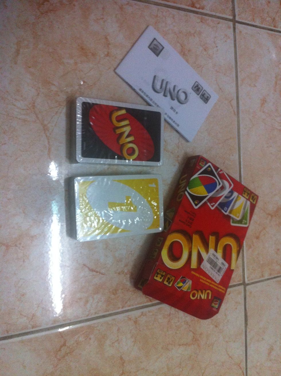 Contents in the box: 1 piece of instruction paper and 108 cards