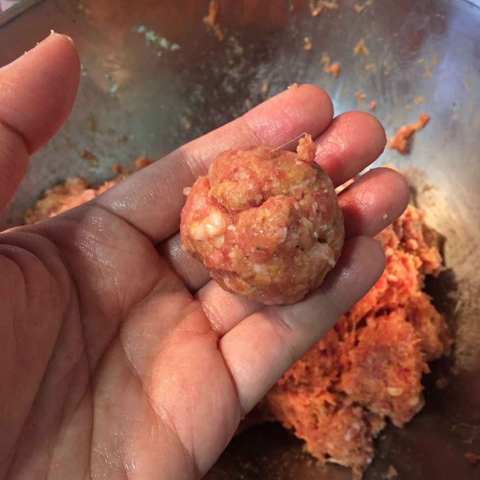 Continue rolling the meatball. For me the good size of meatball is like the size of golf ball. Not bigger or smaller.