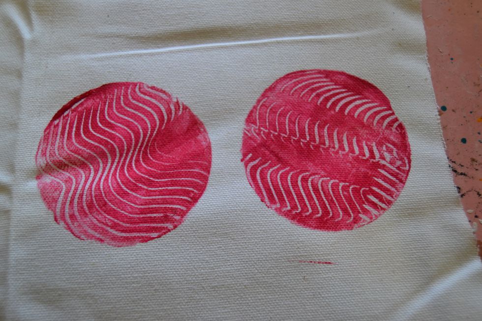 Continue the 2 previous steps, using the same colors, but changing up the patterns. Make 5 circles all the same color.