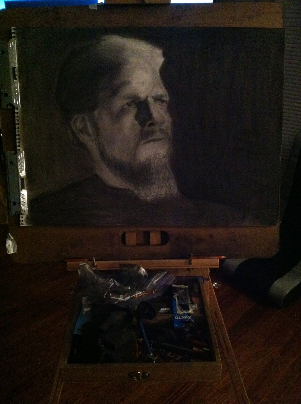 Continue to build structure of the various planes of the face. The start of shadow shapes is a dead giveaway to the artist of a plane change. Each plane change will read as a different value.