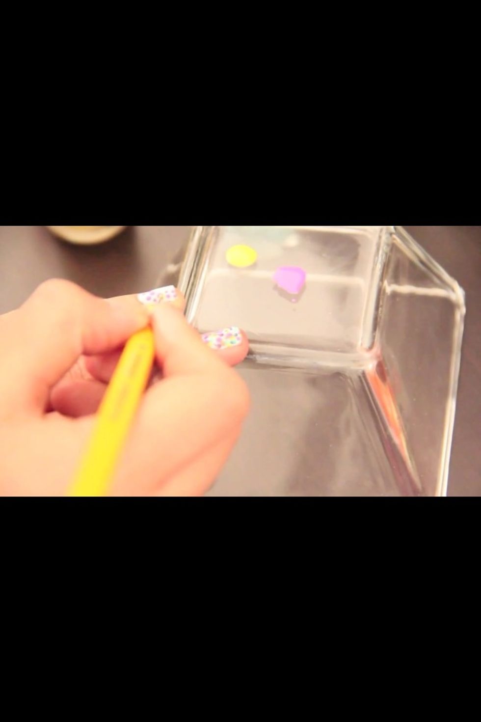 continues to put different colored dots not matter what order have , the best way is to see uneven