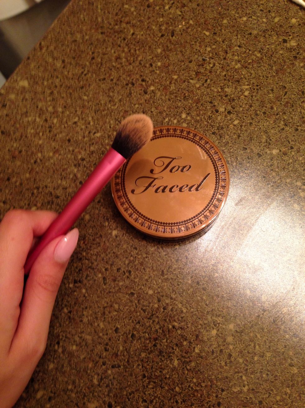 Contour face with bronzer