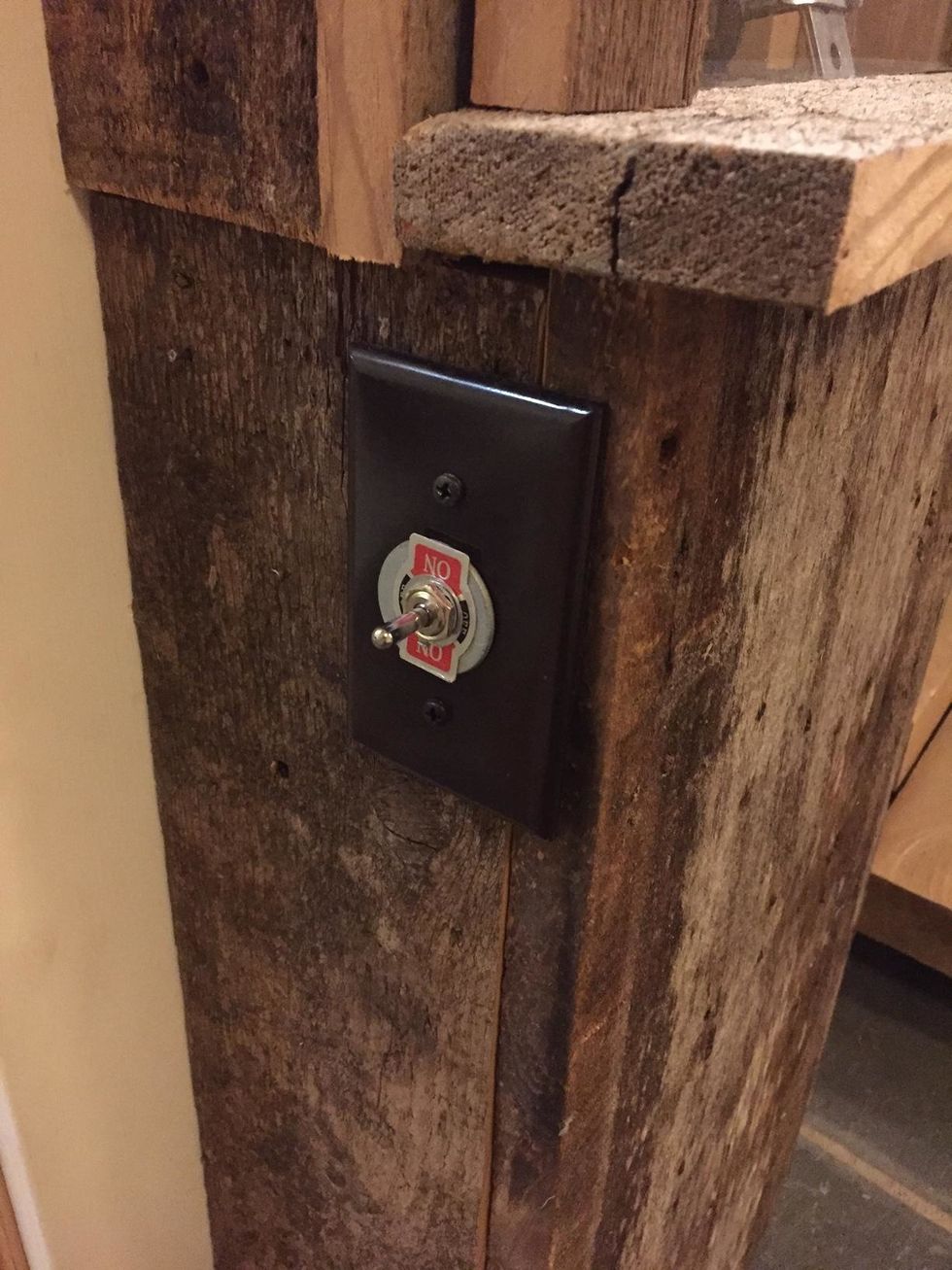 Control to raise and lower the table