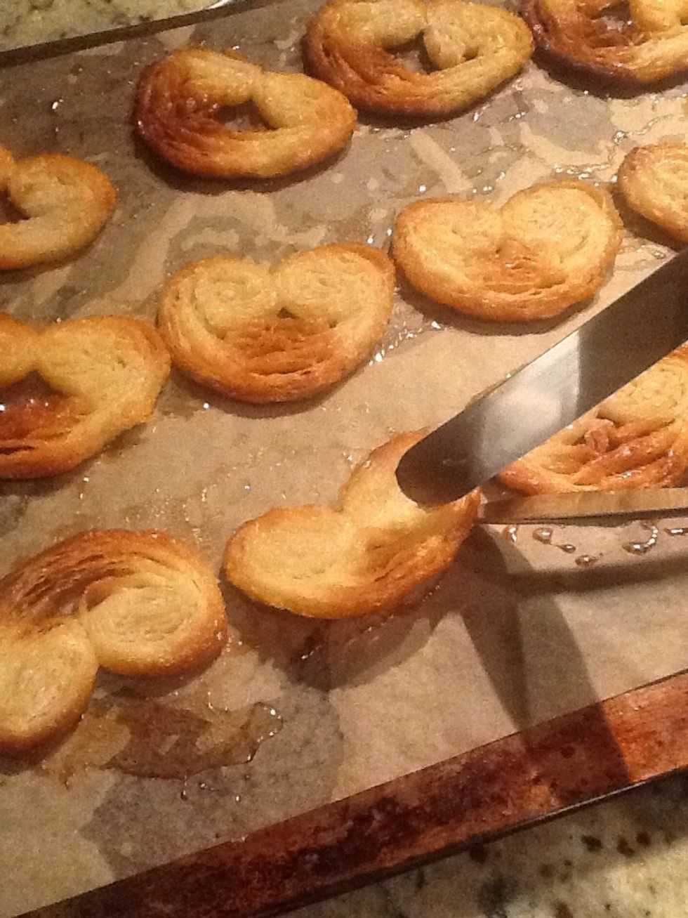 Cook at 375F for 15 minutes then flip the cookies and cook another 4 minutes. CAREFUL WHEN HANDLING THE COOKIES, THE SUGAR IS EXTREMELY HOT