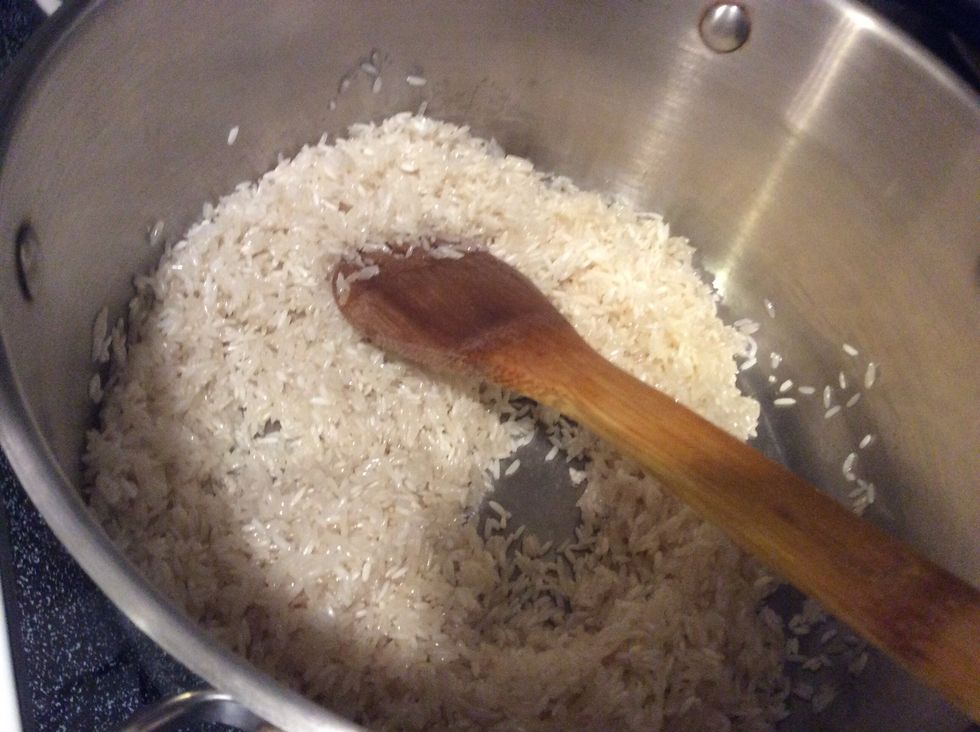 Cook rice with vegetables oil