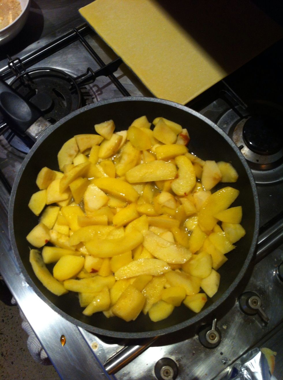 Cook the apples and add 10g of butter, a bit of sugar, 5drops of lemon, vanilla or cinnamom