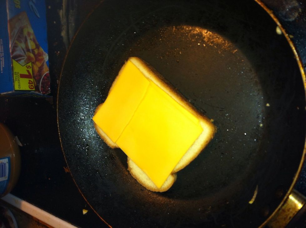 Cook the bread with cheese. You can toast it if you want. I do it this way because it gives it more flavor.