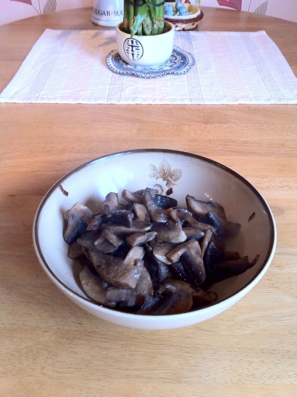 Cooked mushrooms.