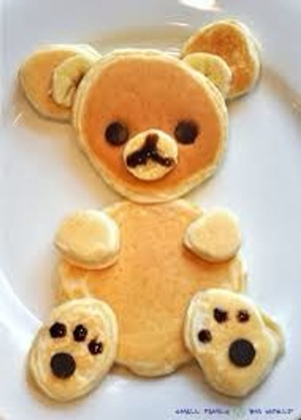 Cooking for children? While pouring the batter onto the griddle, shape them in the shapes of animals and use other decoration to make your pancakes come to life.