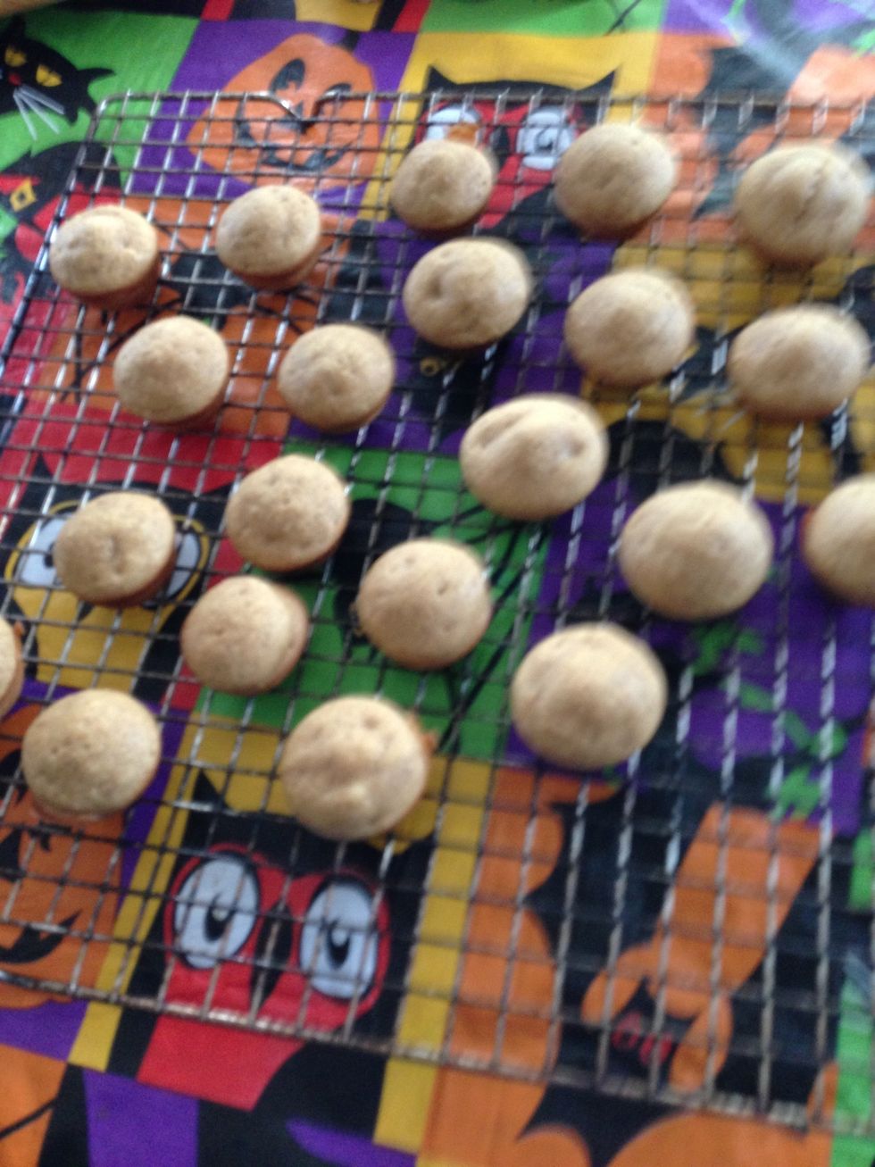 Cool on a cooling rack!