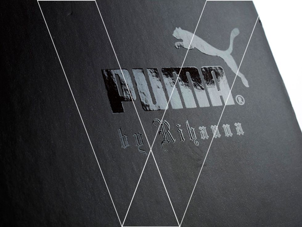 Corner Logo: Creeper's will have a Puma + by Rihanna logo varnished onto the corner of the box. Make sure the varnishing is clear and that the letters are sharp and crisp.