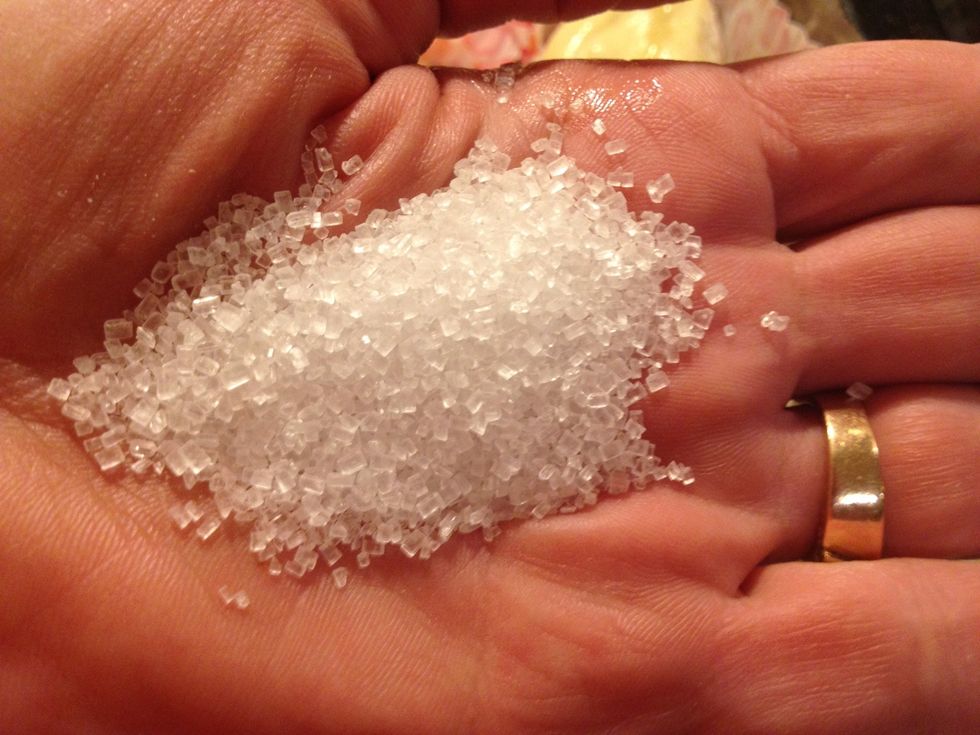 Corse sugar. Don't know the name in English sorry.