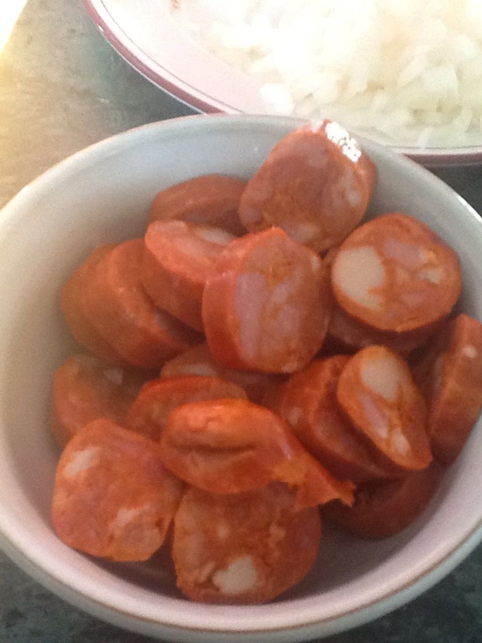 Corta los chorizos.