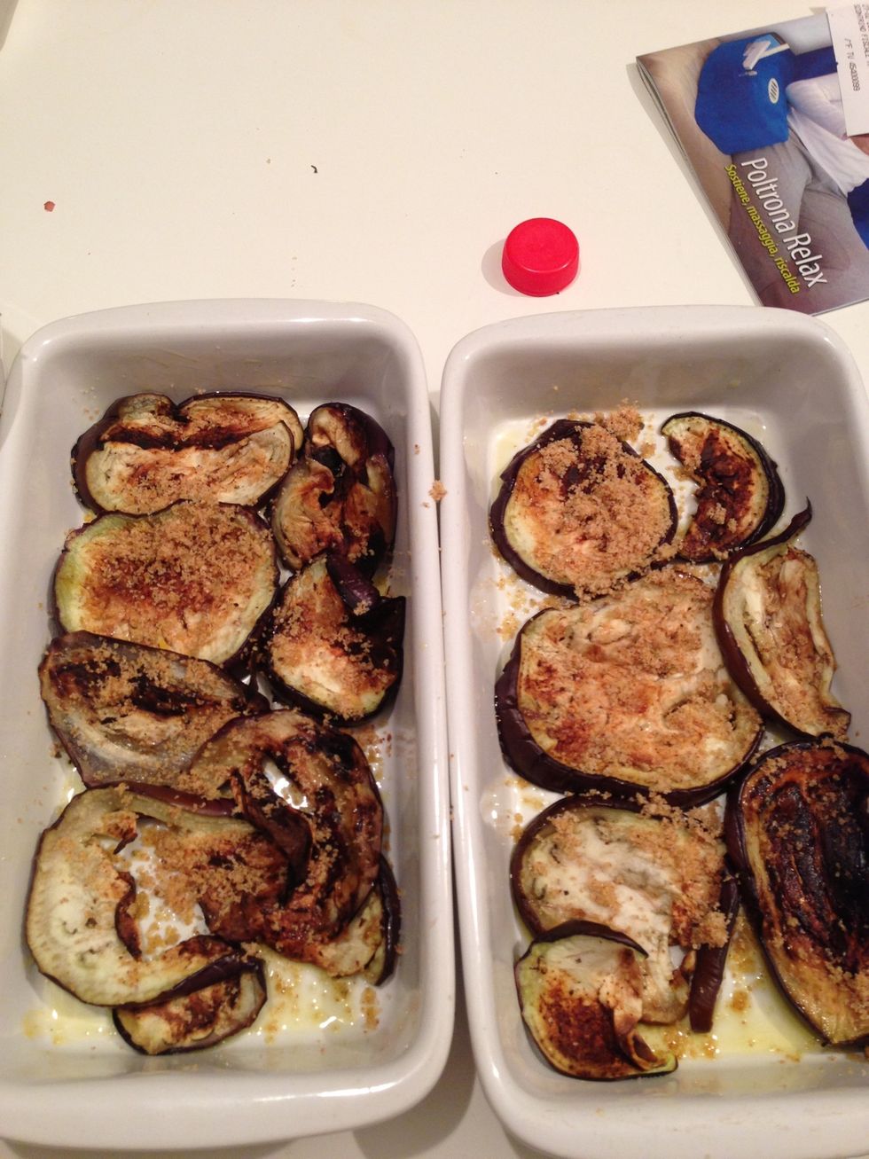 Costruite la vostra millefoglie, a piacere. Ricordate per\u00f2 di mettere dopo ogni verdura il crumble.   Build in your way the millefoglie. Remember to put in every step the crumble.