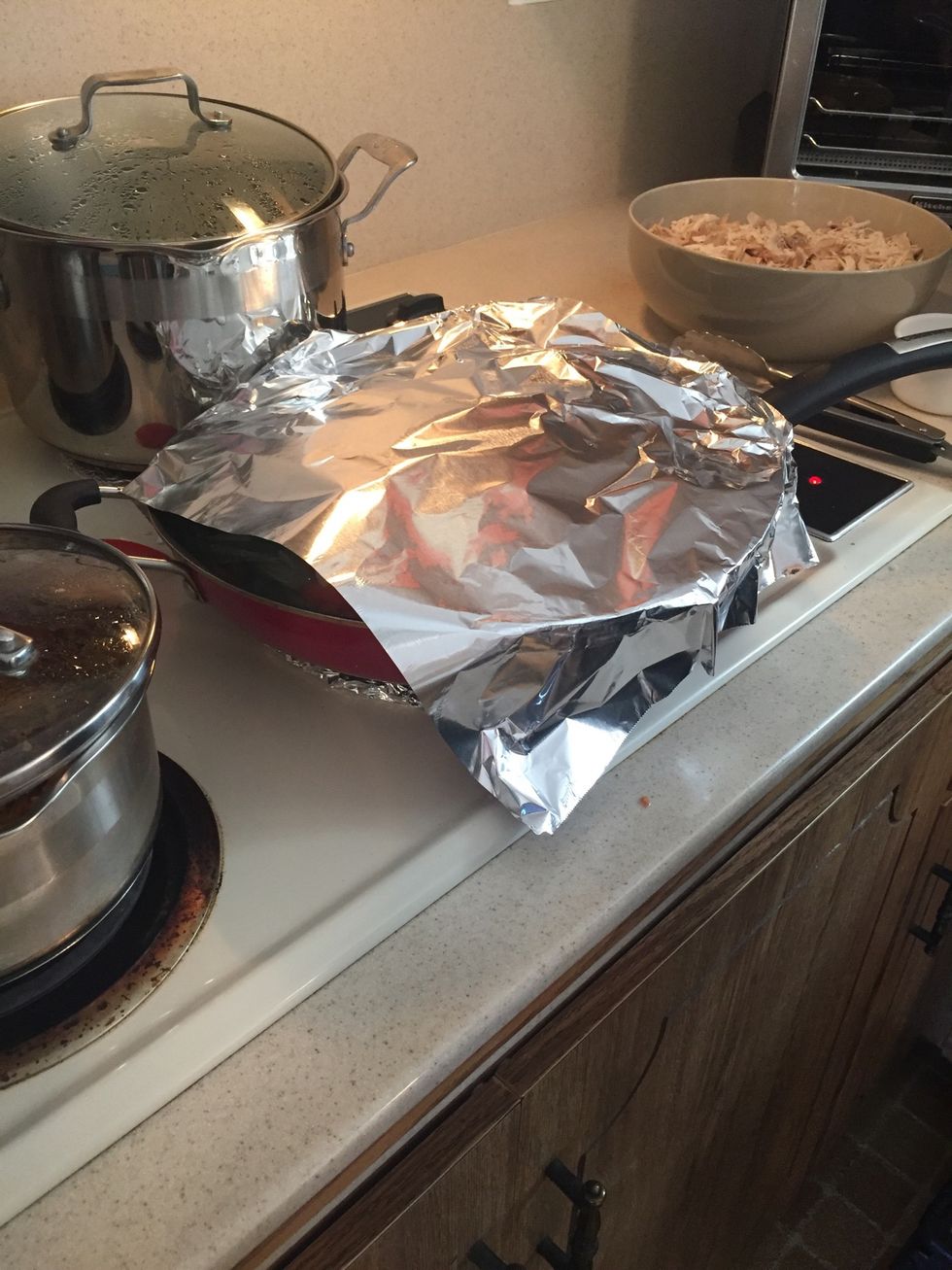 Cover and continue to cook on low for 5 min