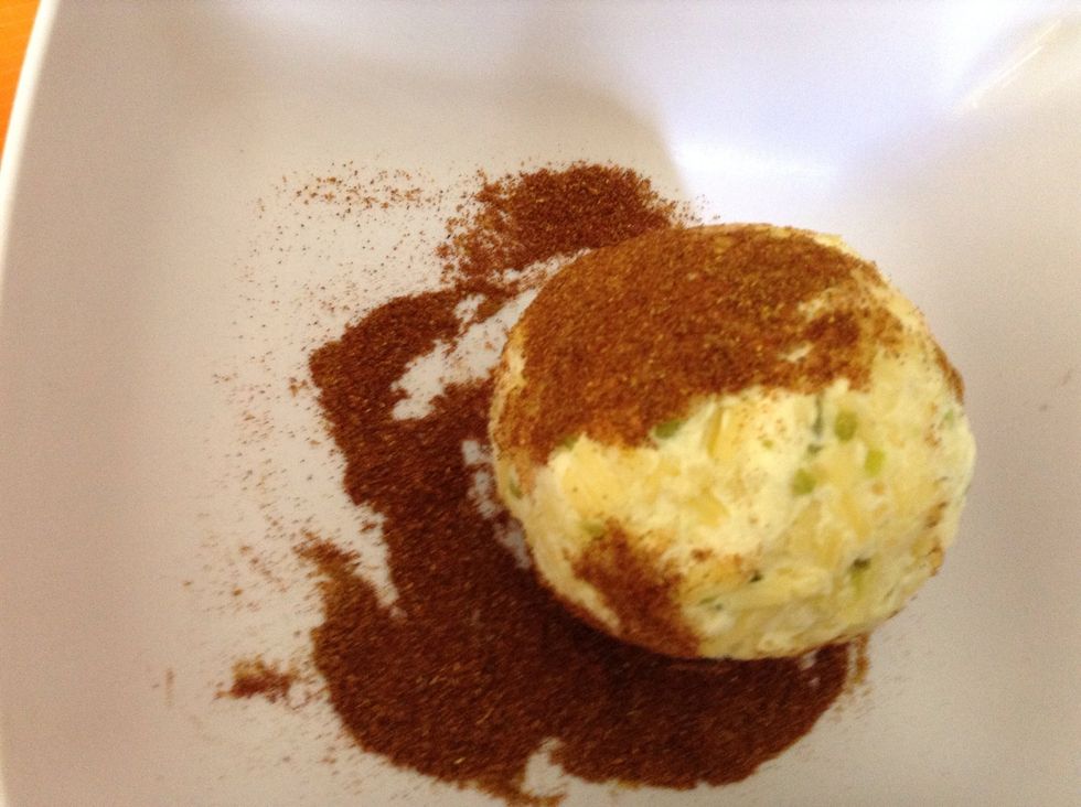 Cover ball with paprika/curry mix.